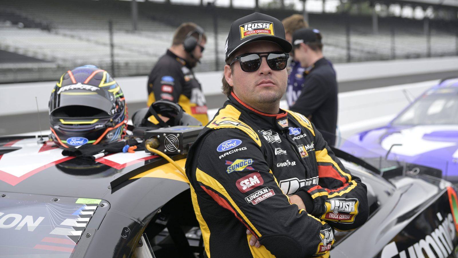 Noah Gragson Inks Contract Extension with Front Row Motorsports
